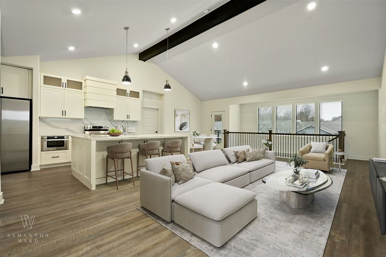 253 N Franklin St - Photo 5 of 32