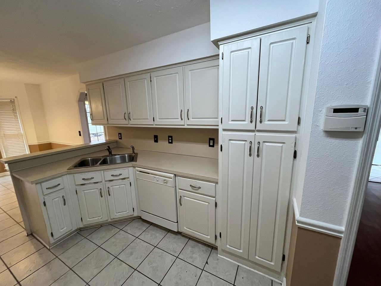 165 Sweetwater Dr - Photo 6 of 28