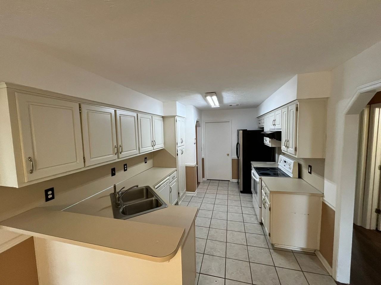 165 Sweetwater Dr - Photo 7 of 28