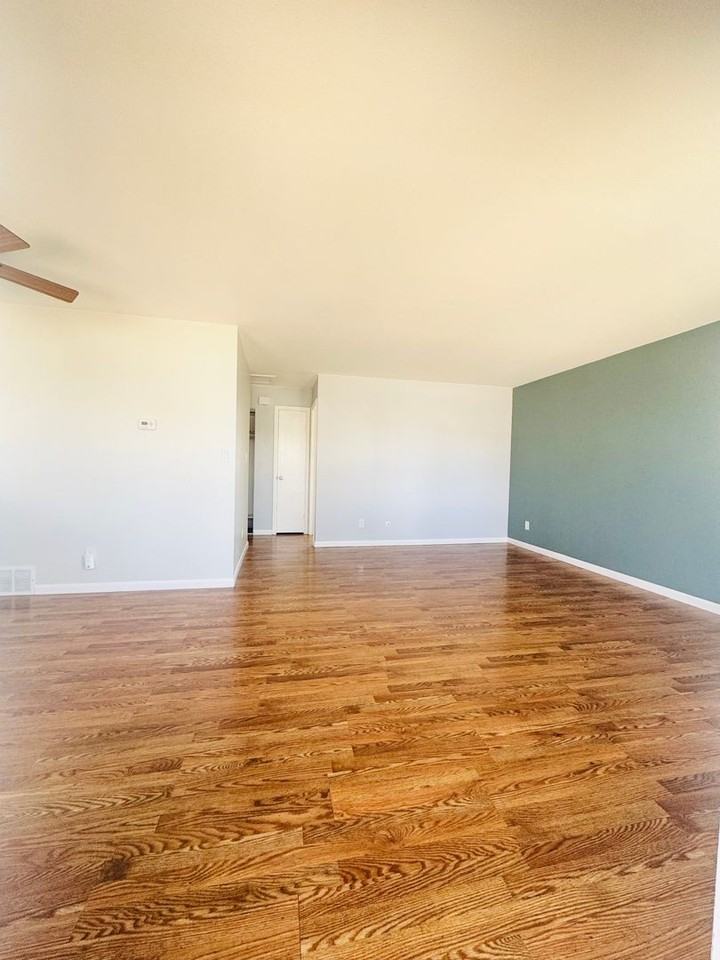 317 Galaxy Way - Photo 2 of 32