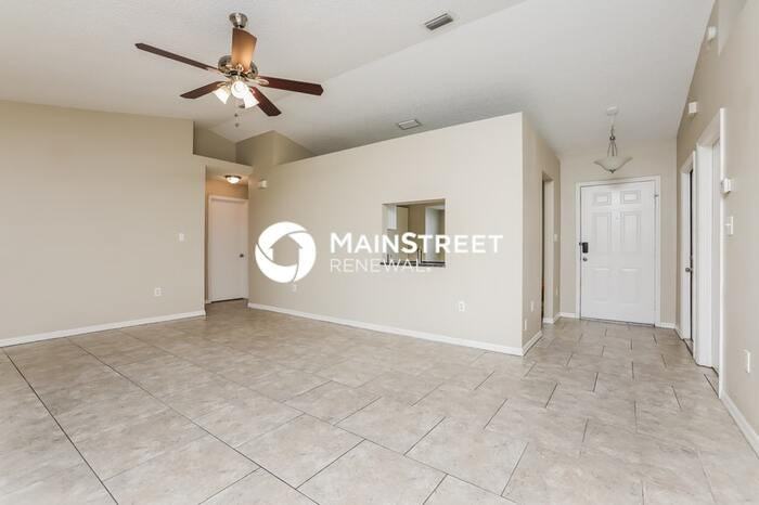 12510 Fade Dr - Photo 4 of 16