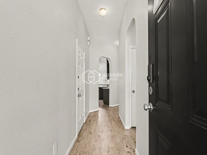 21554 Alexa Forest Dr - Photo 3 of 23