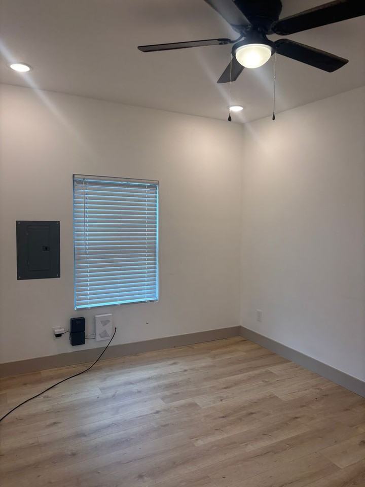 308 W Worley St - Photo 2 of 29