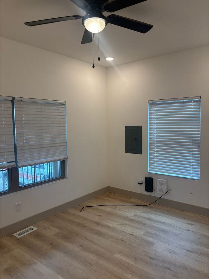 308 W Worley St - Photo 3 of 29