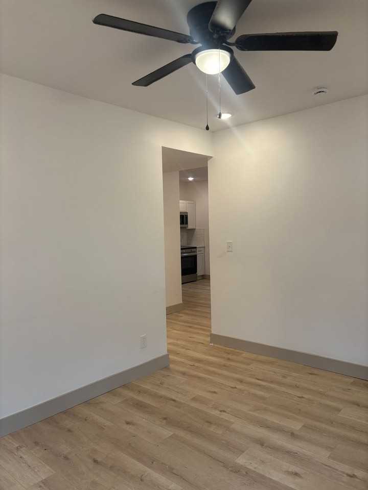 308 W Worley St - Photo 5 of 29