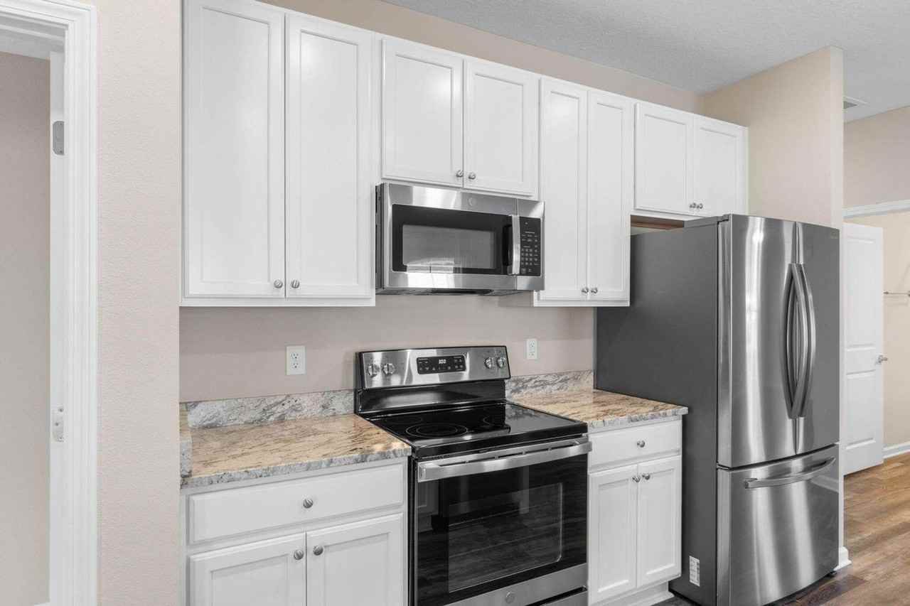 145 4th Ave - Photo 6 of 14