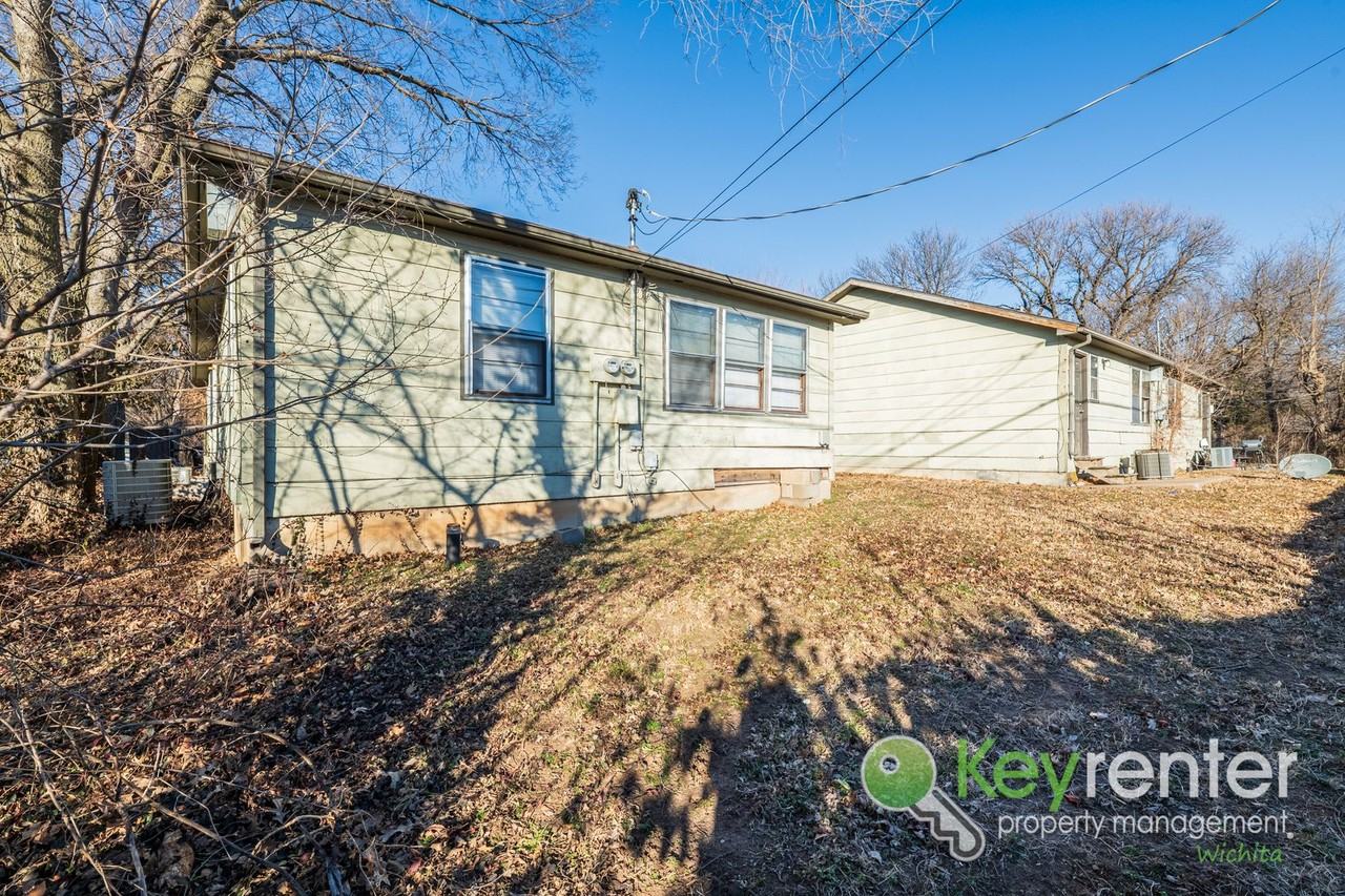 1432 Fairmount St - Photo 3 of 23