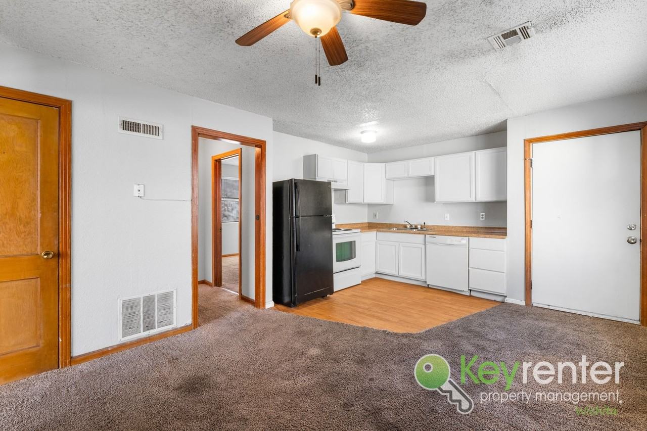 1432 Fairmount St - Photo 7 of 23