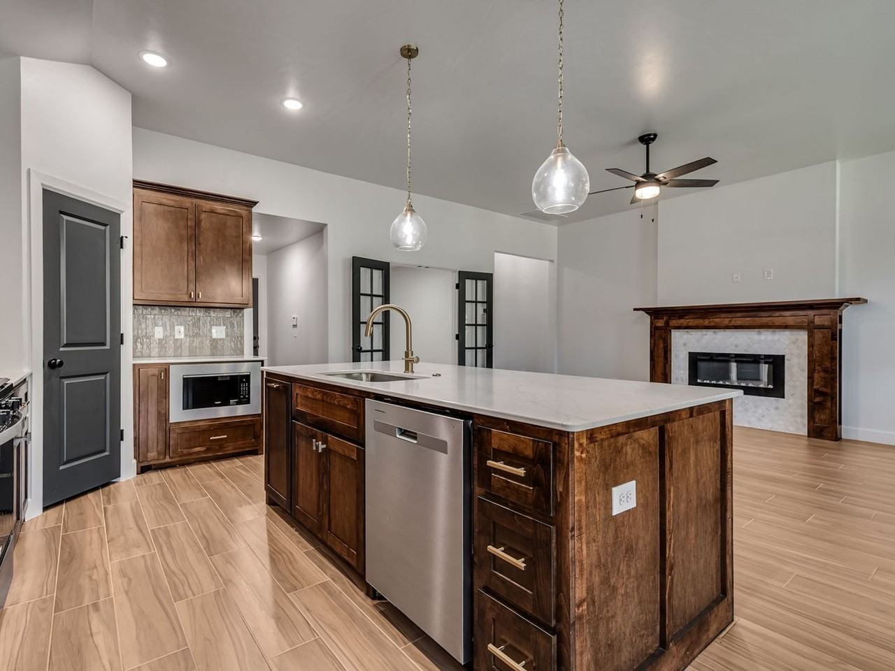 807 Azalea Farms Rd - Photo 4 of 36