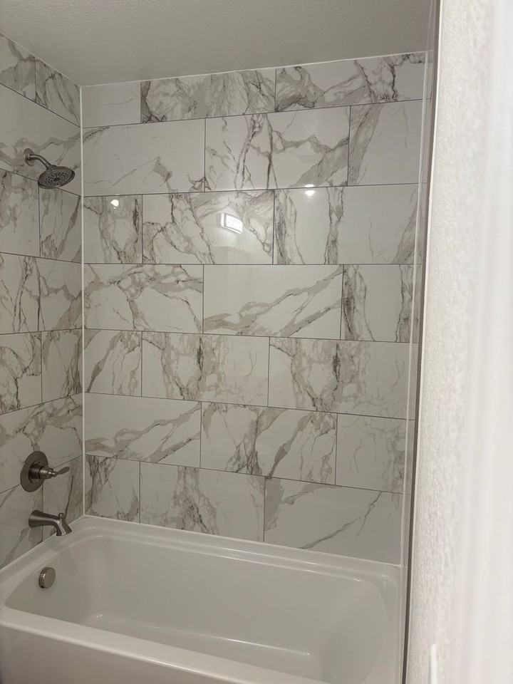 1423 10th Ave - Photo 7 of 18