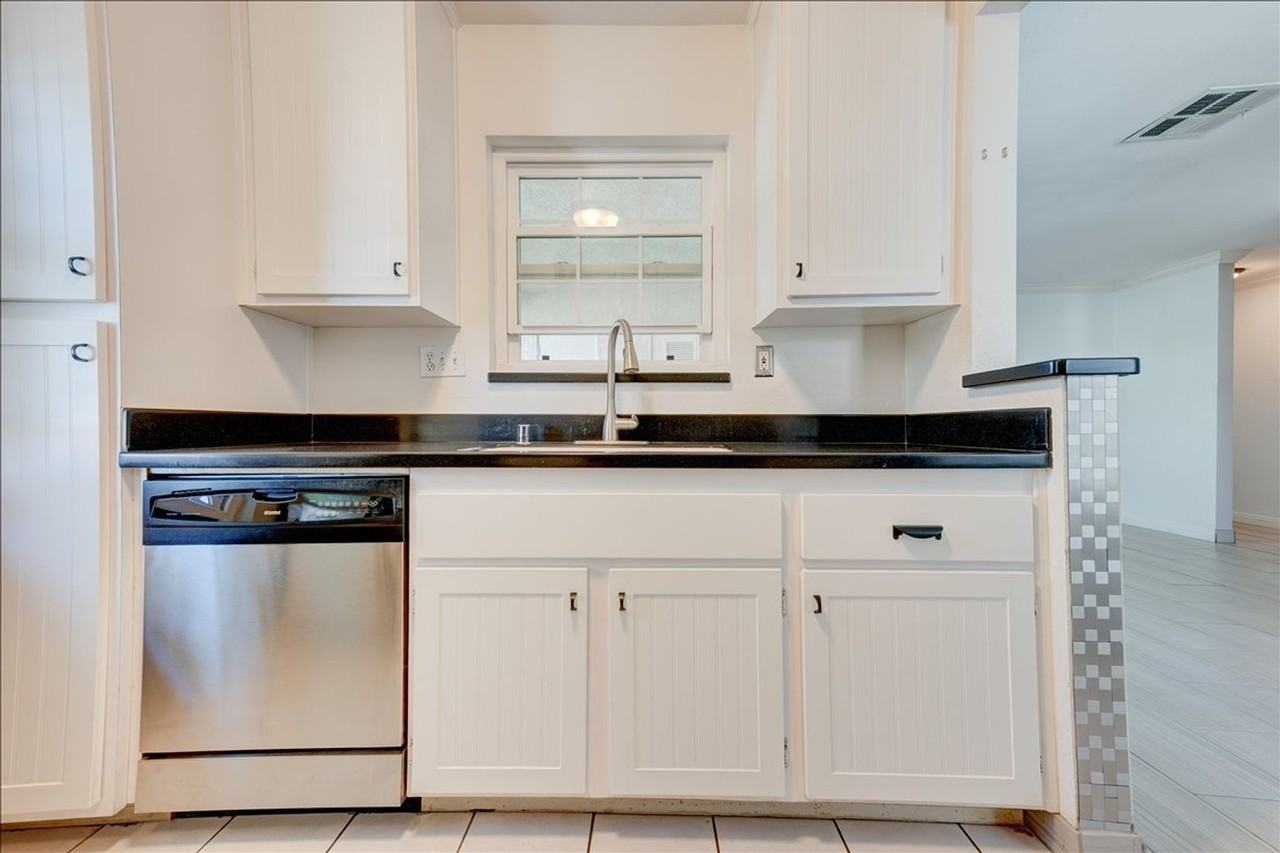 10878 Aderman Ave #170 - Photo 3 of 26