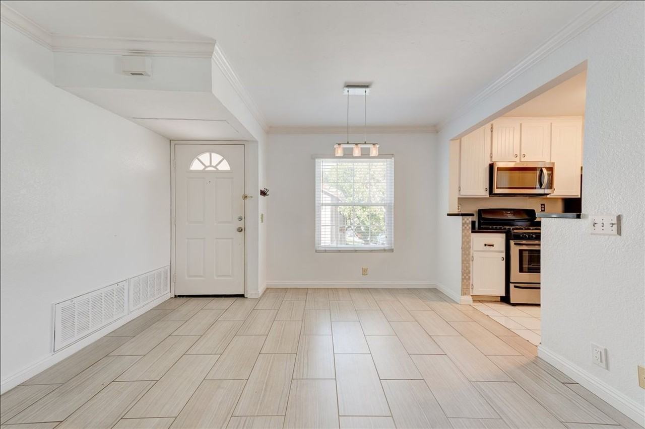 10878 Aderman Ave #170 - Photo 4 of 26