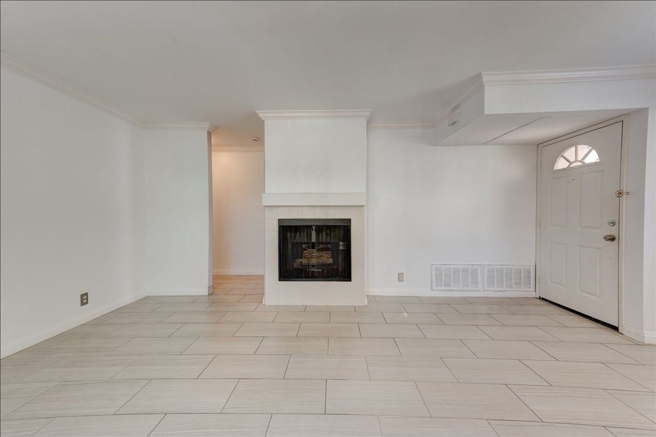 10878 Aderman Ave #170 - Photo 5 of 26