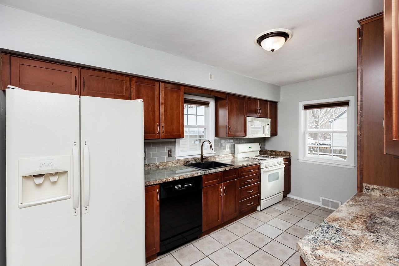 3109 Holcomb Ave - Photo 6 of 20