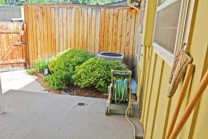 7505 W Yale Ave - Photo 4 of 14