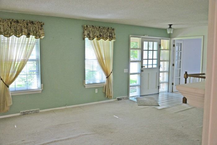 7505 W Yale Ave - Photo 5 of 14