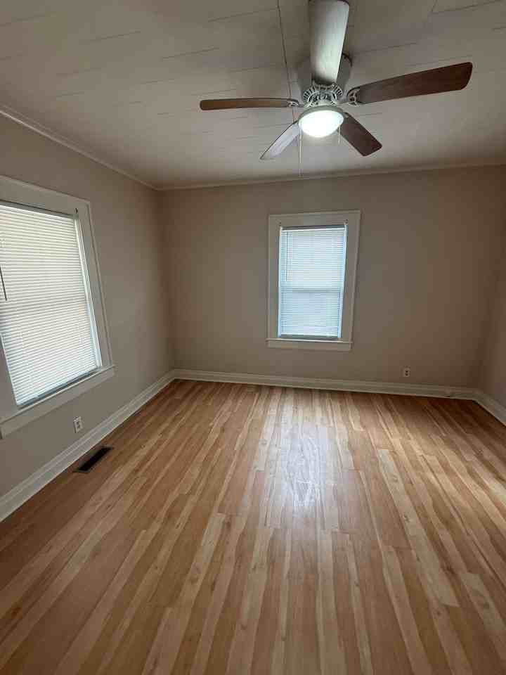 1314 Uwharrie St - Photo 3 of 7