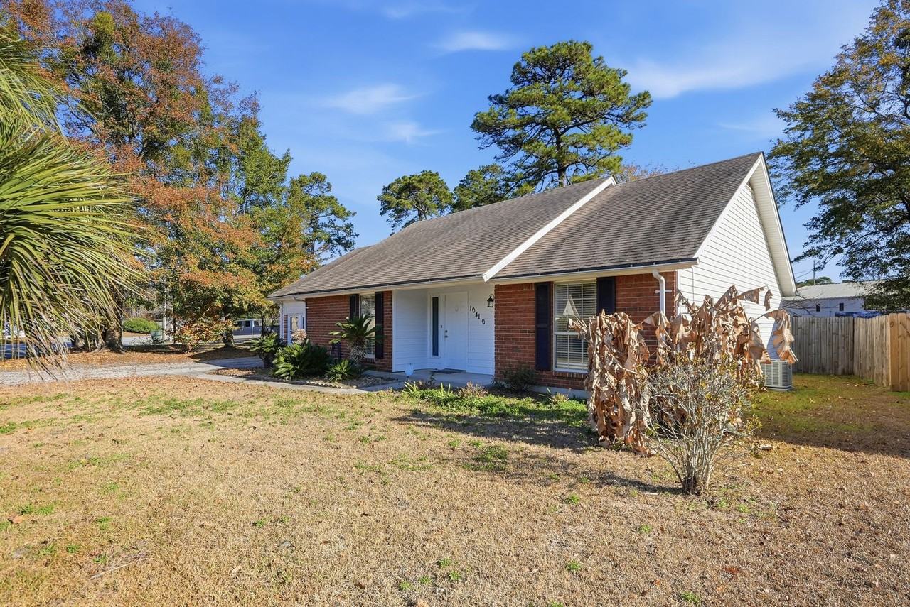 10410 Indigo Rd - Photo 3 of 26