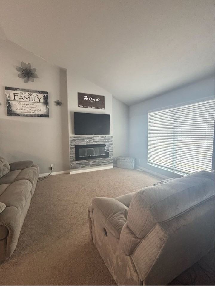 7840 N 147th Ave - Photo 5 of 24