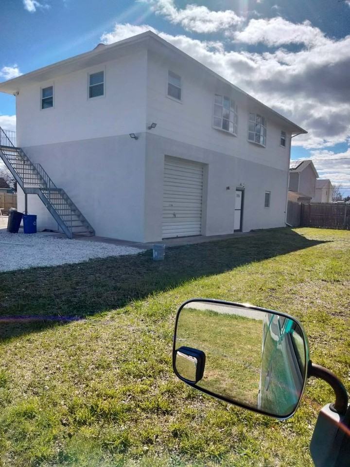 306 Fulling Mill Rd - Photo 2 of 13