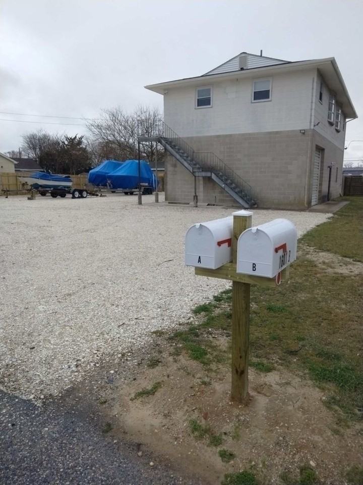 306 Fulling Mill Rd - Photo 3 of 13