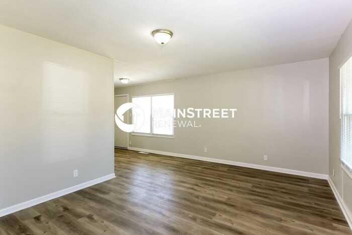 4507 Thrush Dr - Photo 3 of 16