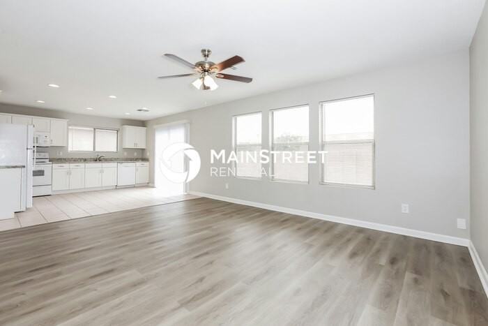 1566 S Danielson Way - Photo 5 of 17