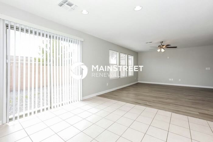 1566 S Danielson Way - Photo 7 of 17