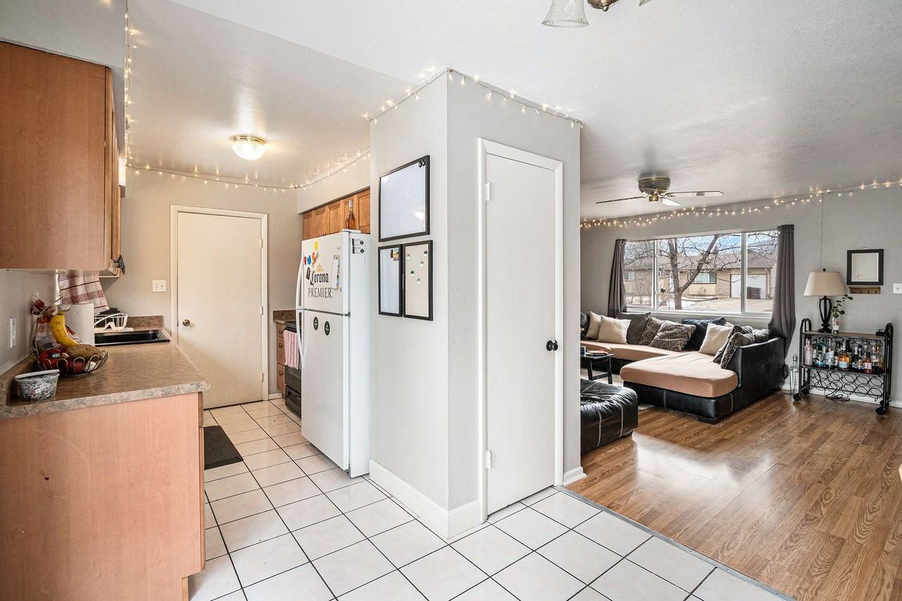 916 Ponderosa Dr - Photo 6 of 23