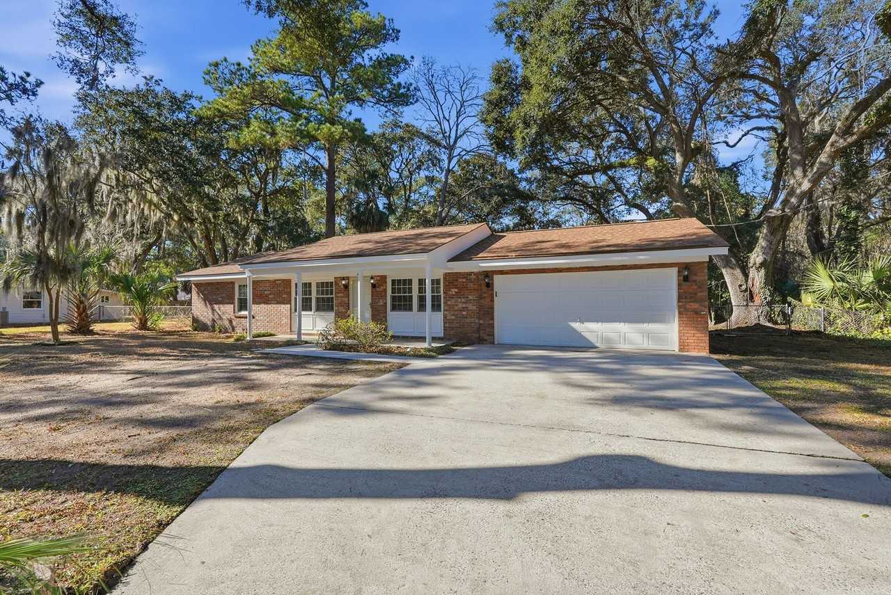817 Walthour Rd - Photo 3 of 26