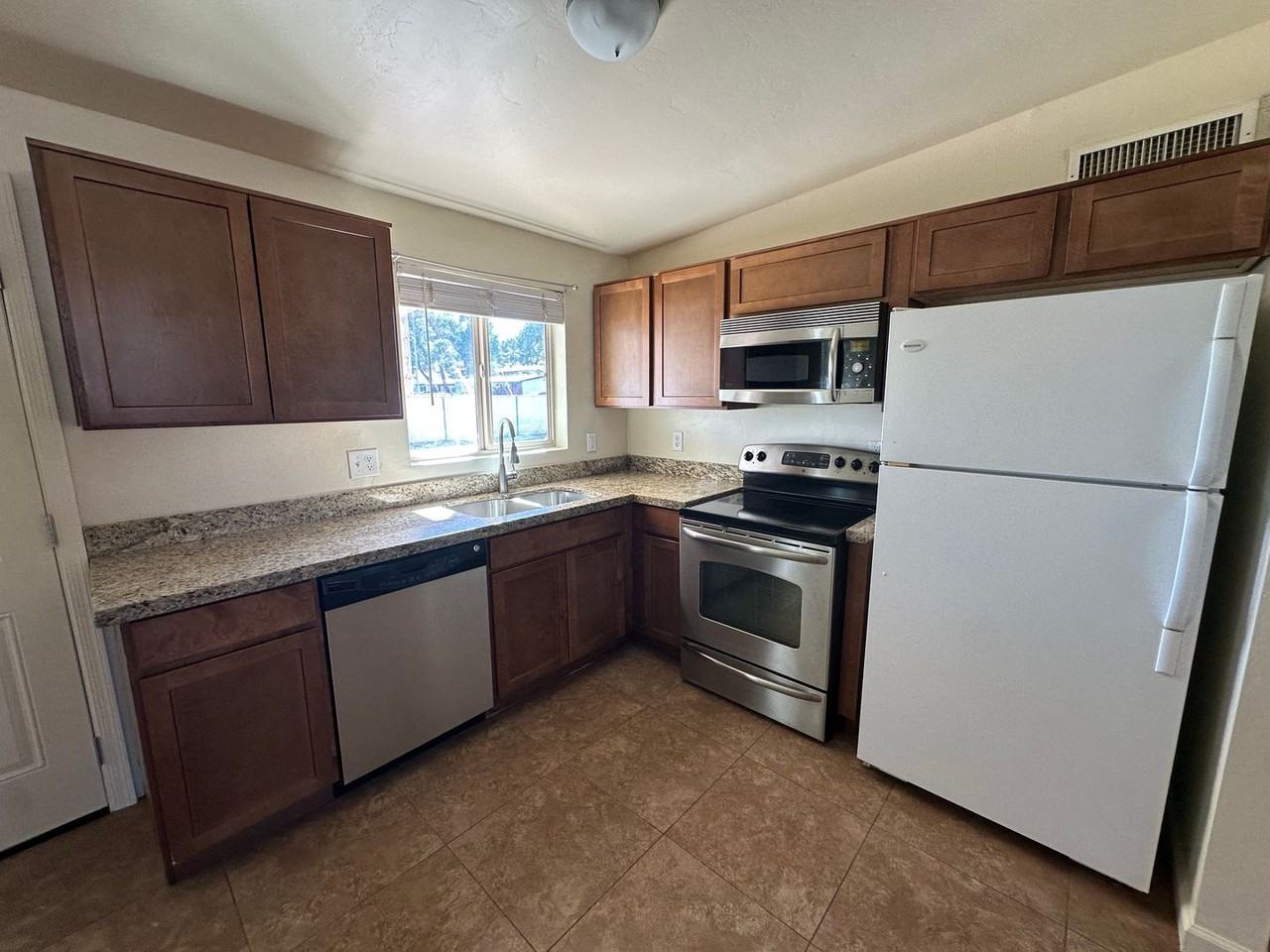 6402 E Calle Altair - Photo 4 of 15