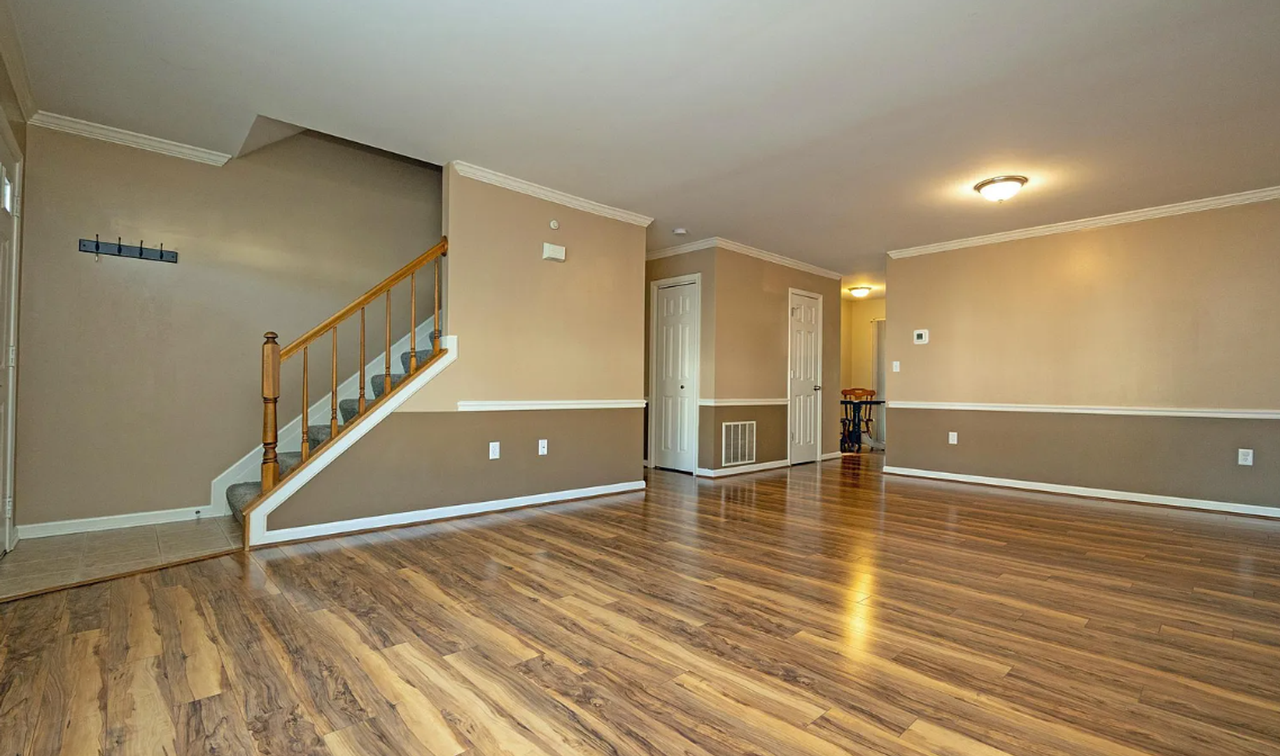 2165 Saint Clair Ct - Photo 3 of 24