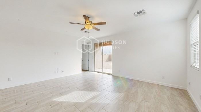 3843 S 63rd Dr - Photo 5 of 24