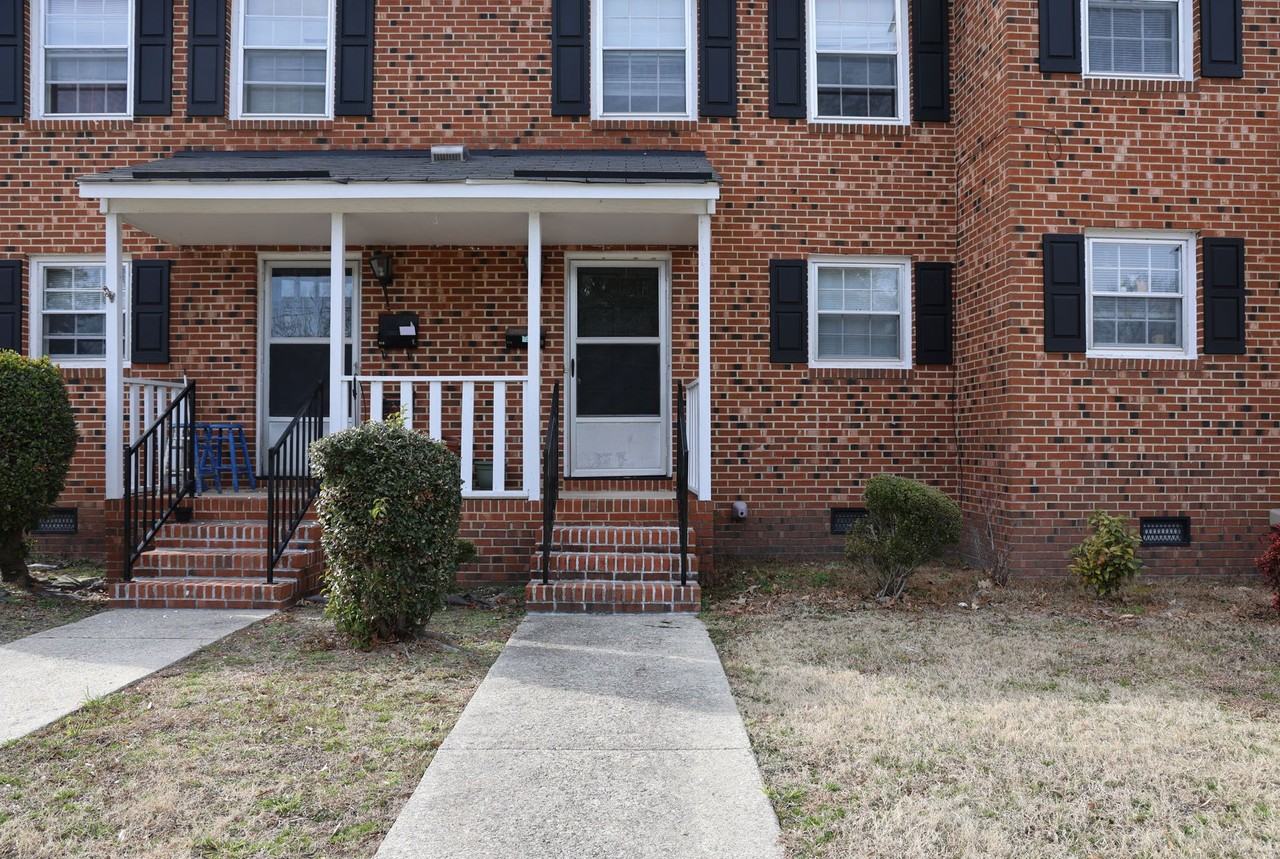 Southside Apartments - Photo 2 of 4