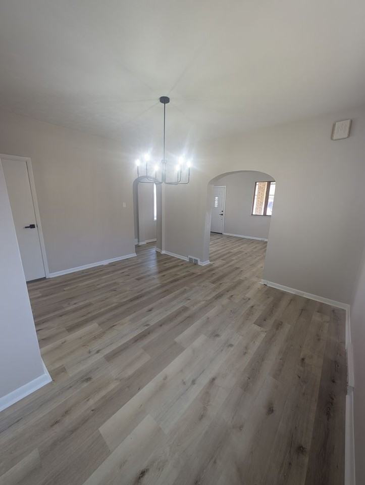 1466 Keever Ave - Photo 4 of 19