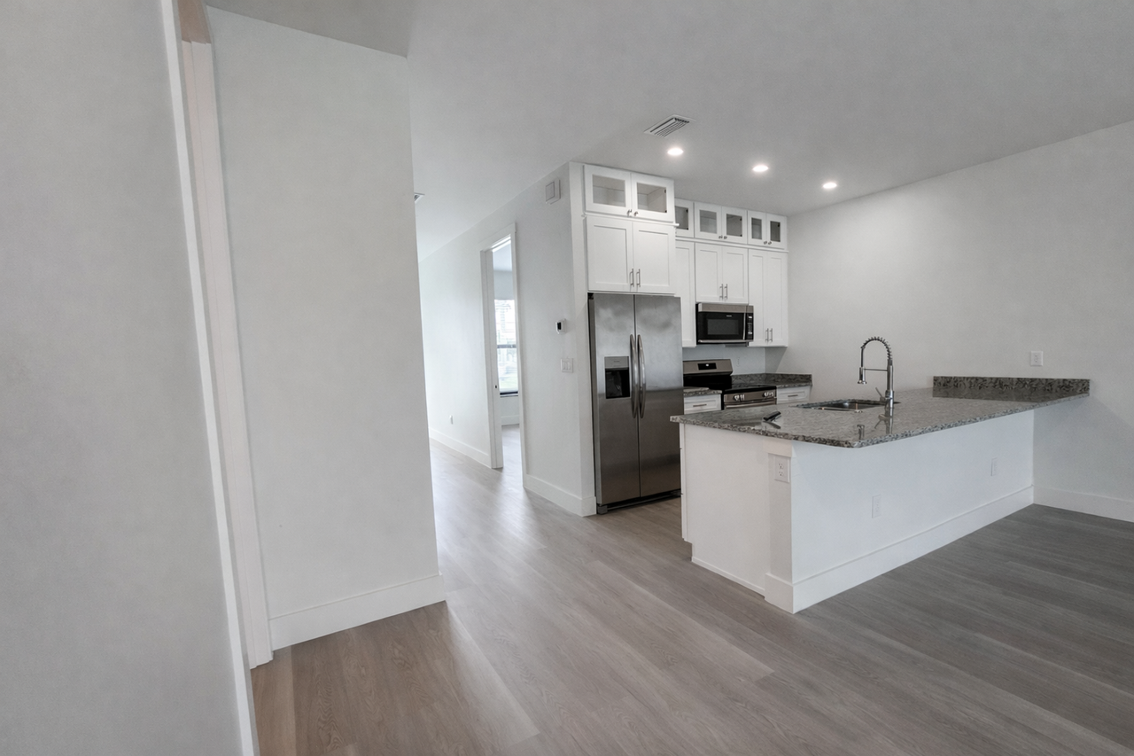 168 Madrid Blvd - Photo 3 of 23