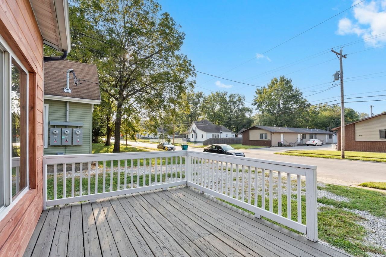 811 W Mount Vernon St - Photo 5 of 25