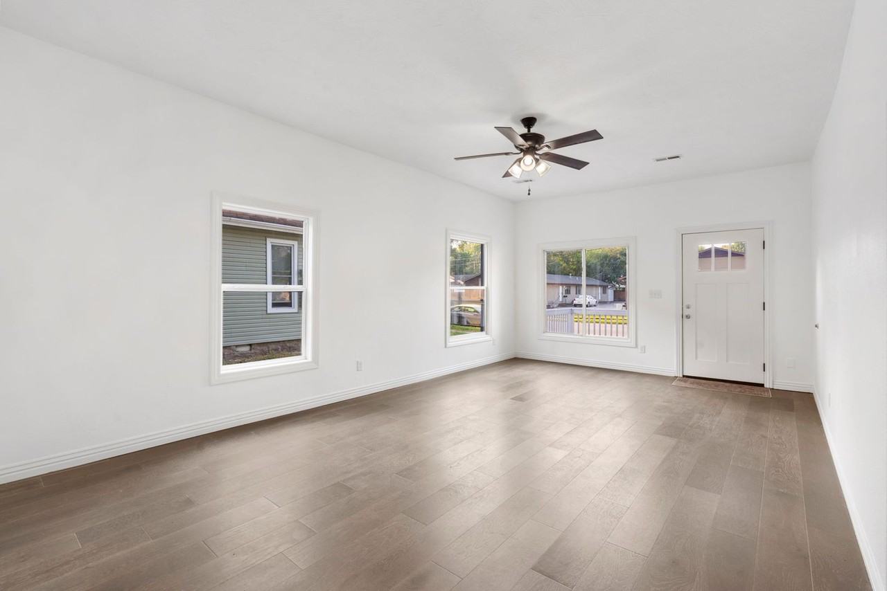 811 W Mount Vernon St - Photo 7 of 25