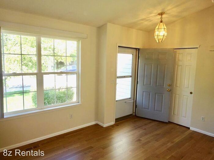 6346 Wolff St - Photo 4 of 26