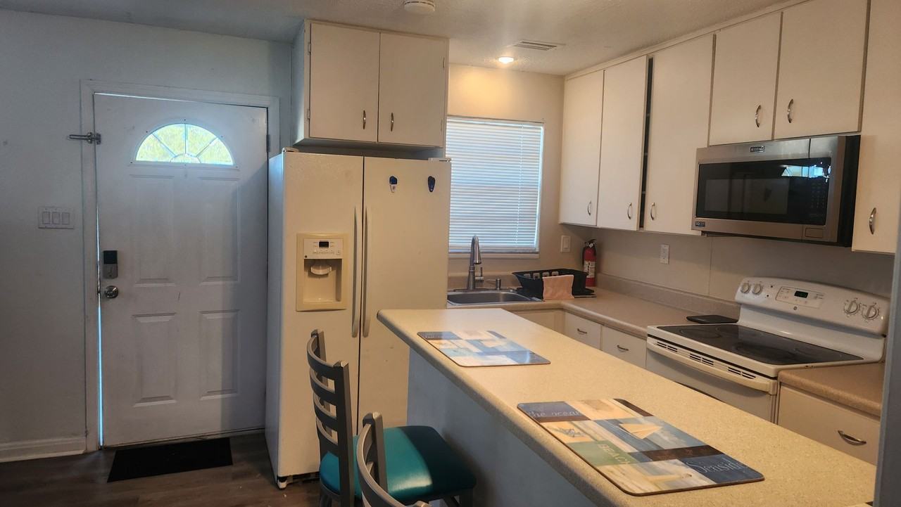 3 Byron Ellinor Dr - Photo 5 of 9