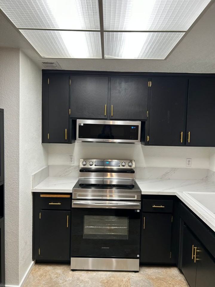 4038 Grover Ct - Photo 5 of 20