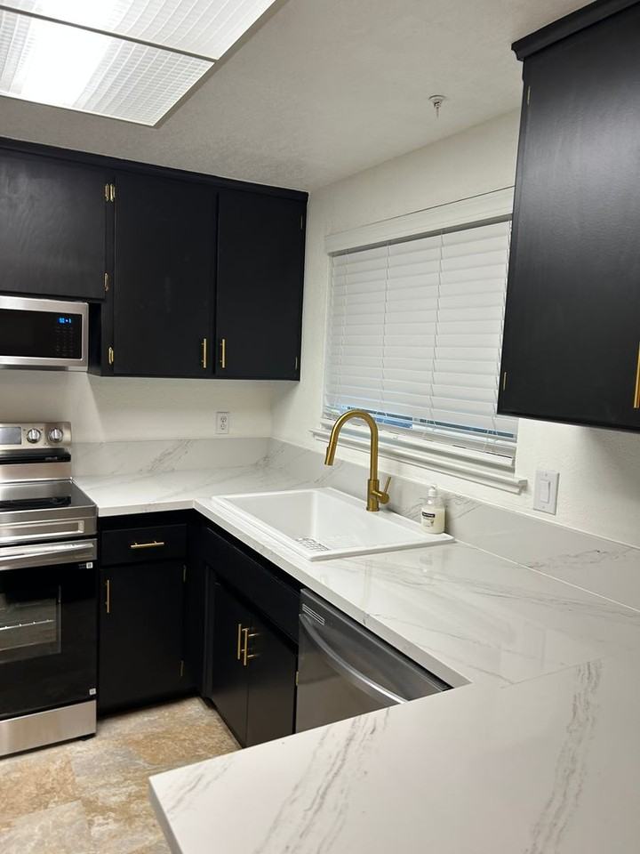 4038 Grover Ct - Photo 6 of 20