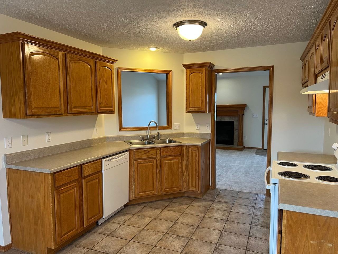 6007 N 10th Ave - Photo 3 of 14