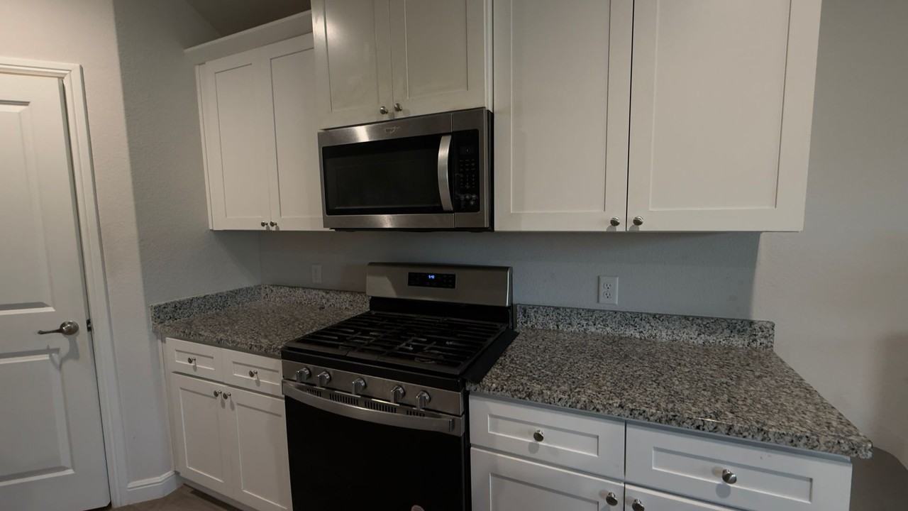 2633 Old Ironsides Rd - Photo 2 of 5