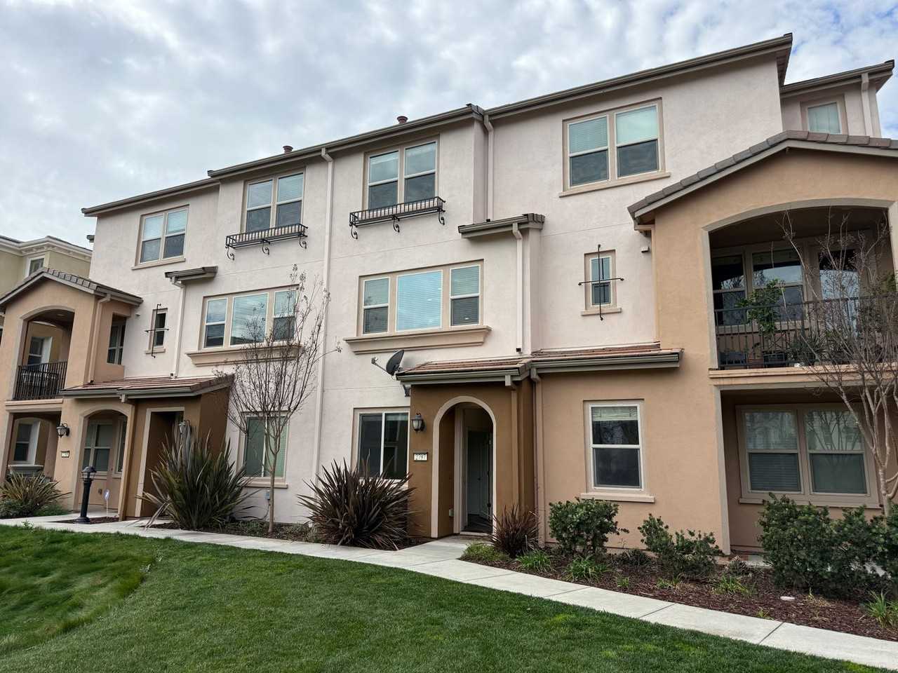 2797 Ferrara Cir - Photo 2 of 40