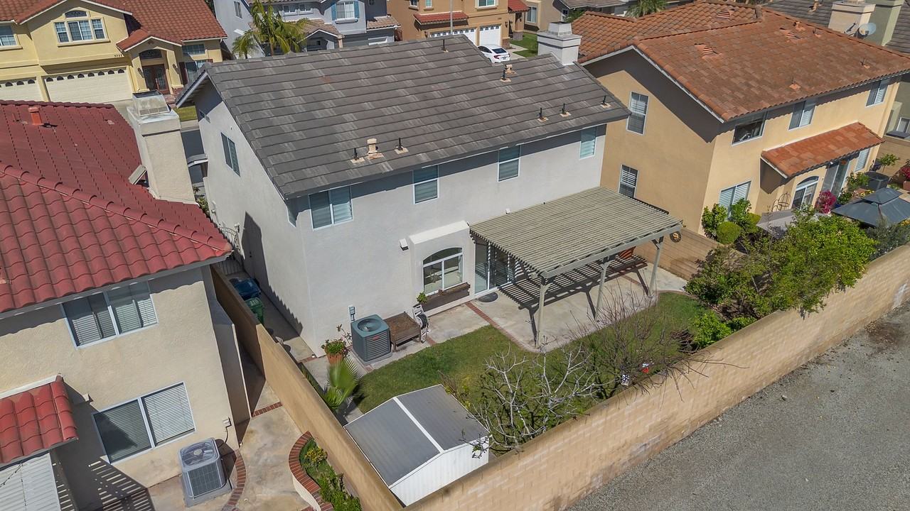 5764 Kylie Ave - Photo 4 of 30