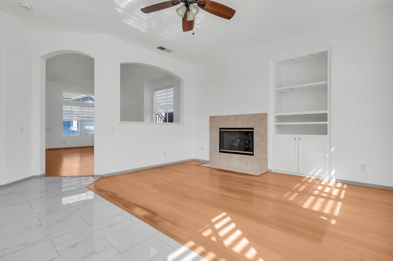 5764 Kylie Ave - Photo 6 of 30