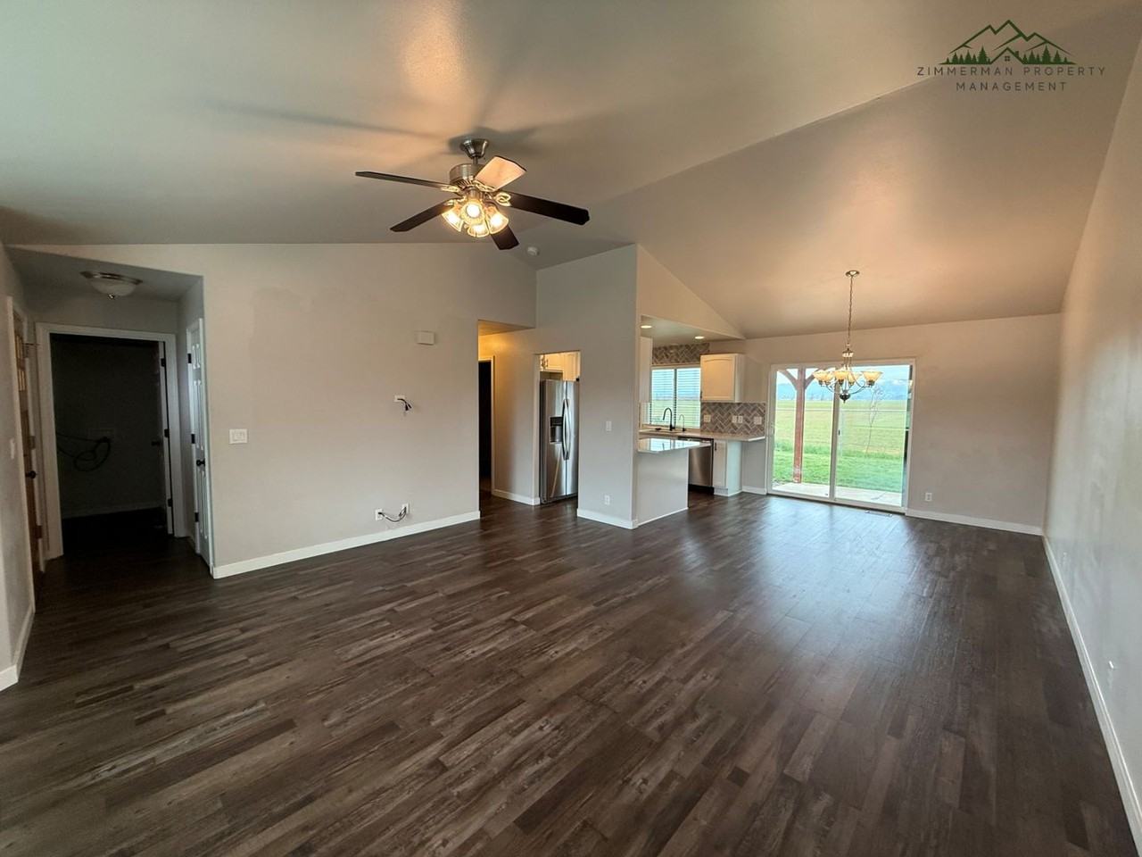 450 Emily Ln - Photo 3 of 20