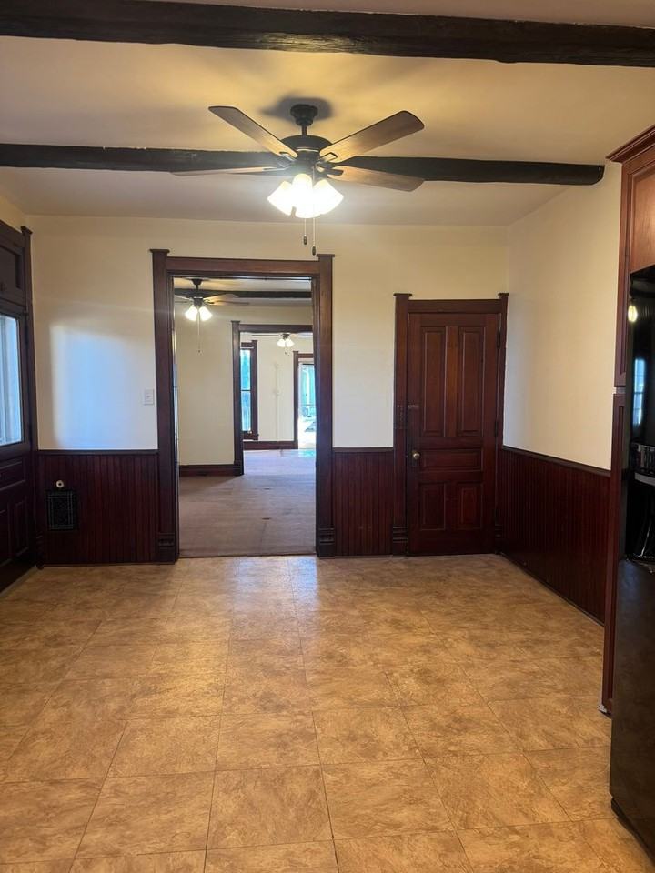 231 Coal St - Photo 2 of 13