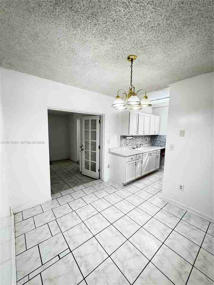 11852 Sw 202nd St - Photo 3 of 13